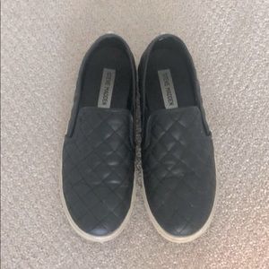Steve Madden slip ons